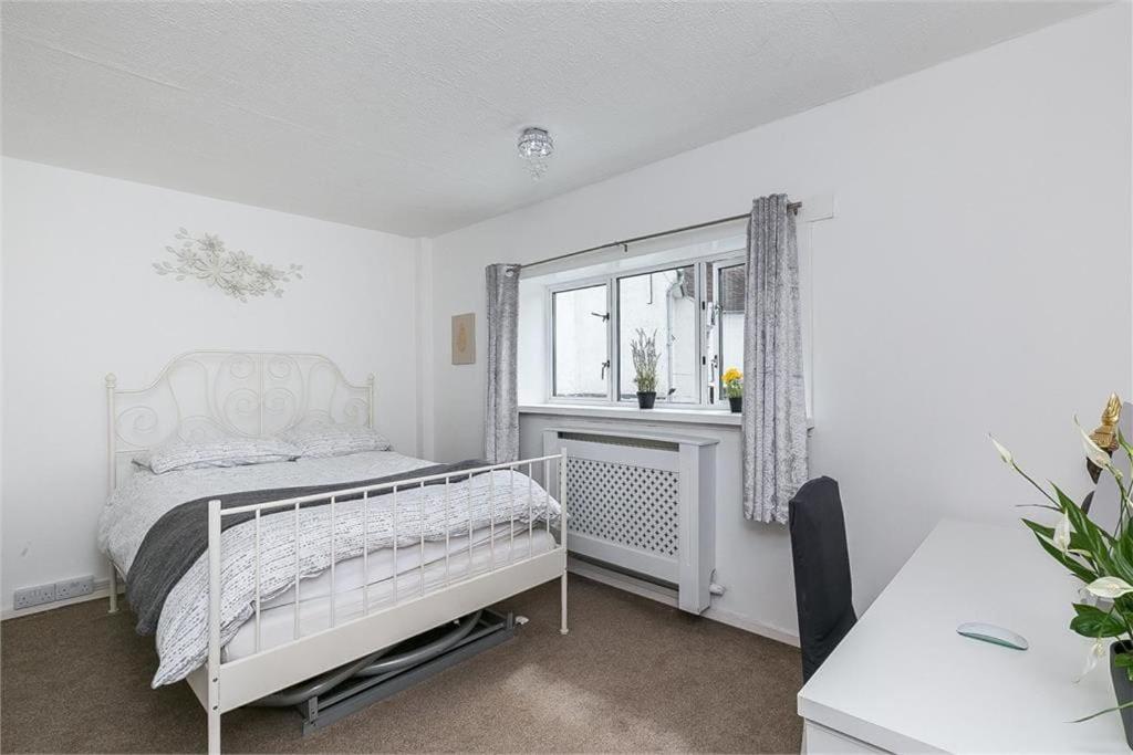 Dreghorn House 4 Bedrooms 3 Toilets 3 Reception Free Parking 233 Mbp Wifi EDI Eksteriør bilde