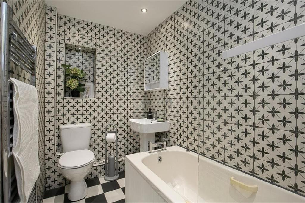 Dreghorn House 4 Bedrooms 3 Toilets 3 Reception Free Parking 233 Mbp Wifi EDI Eksteriør bilde