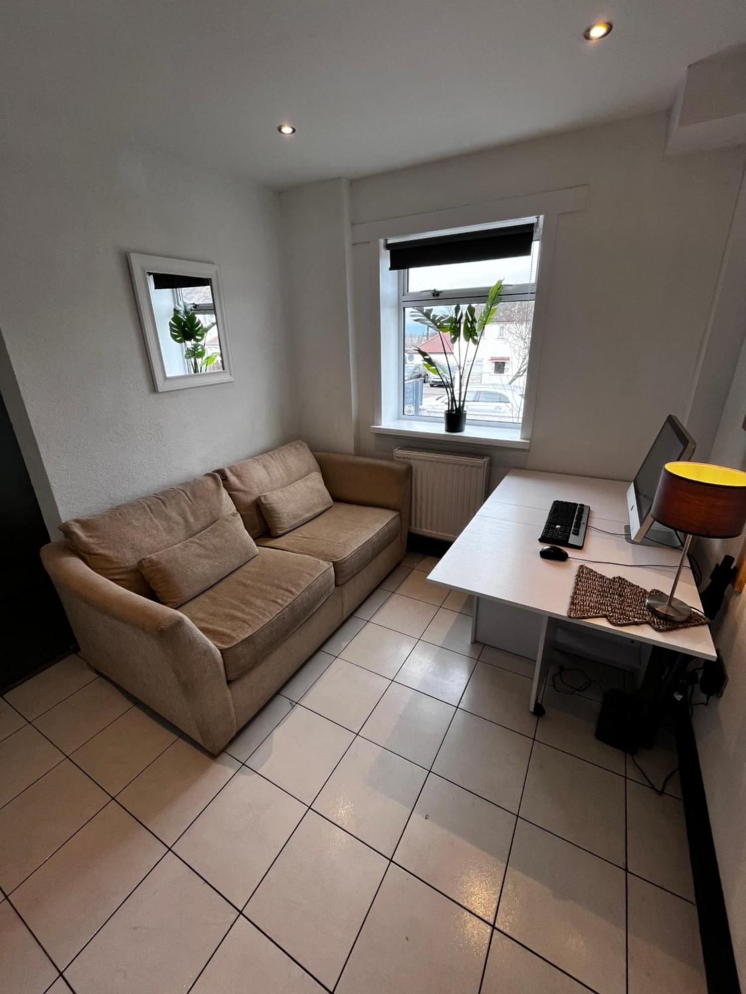 Dreghorn House 4 Bedrooms 3 Toilets 3 Reception Free Parking 233 Mbp Wifi EDI Eksteriør bilde
