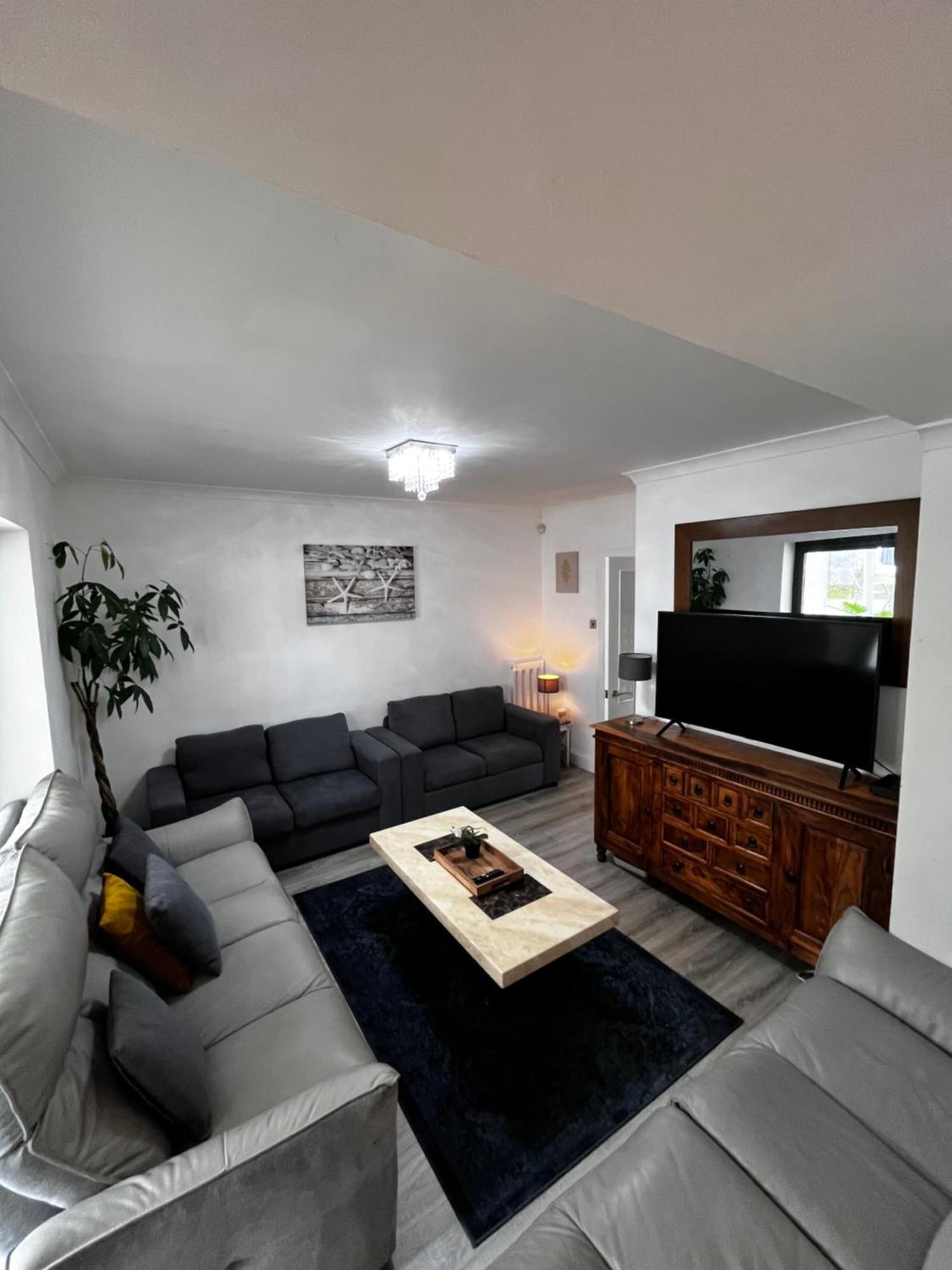 Dreghorn House 4 Bedrooms 3 Toilets 3 Reception Free Parking 233 Mbp Wifi EDI Eksteriør bilde